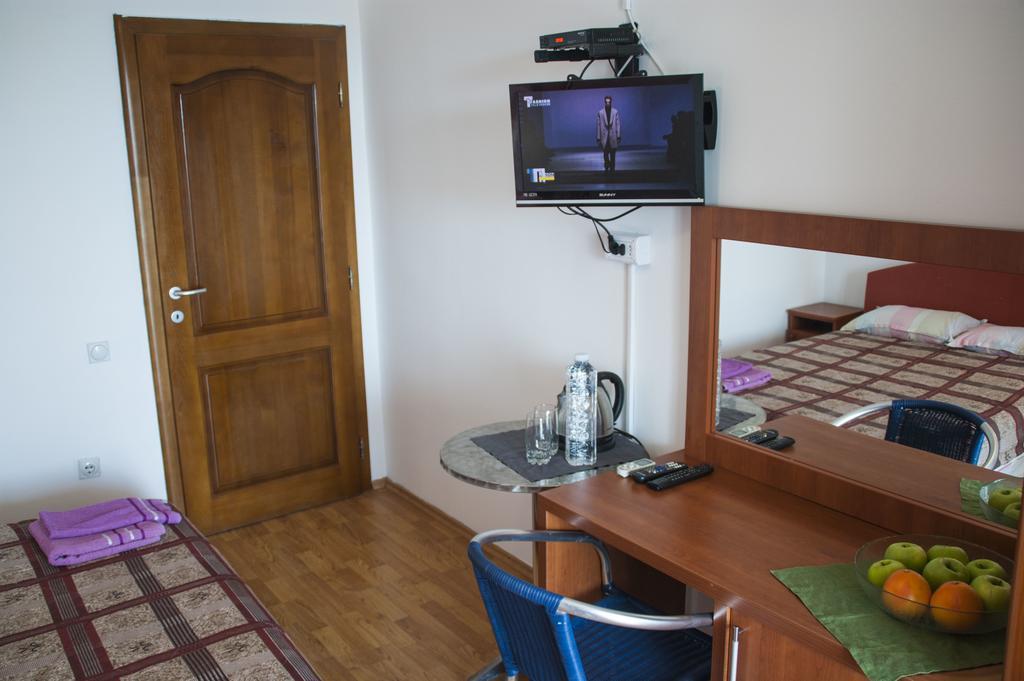 Axenia Hotel Utjeha Habitación foto